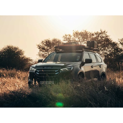 Isuzu MU-X (20-) stogo bagažinė Slimline II Isuzu MU-X (20-) stogo bagažinė Slimline II