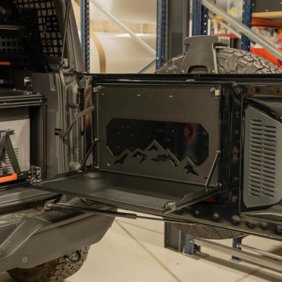 Atlenkiamas stalas Ford Bronco (21-)