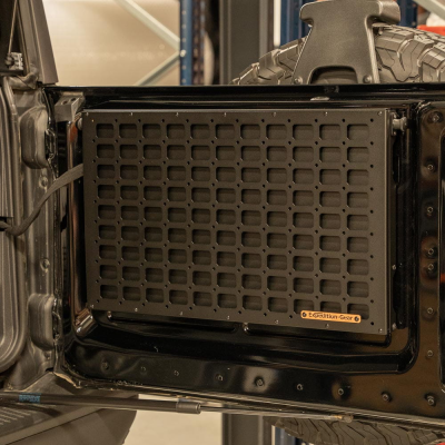 Atlenkiamas stalas Ford Bronco (21-)