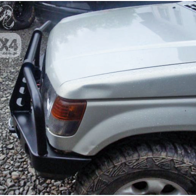 Mitsubishi Pajero II Front Bumper Mitsubishi Pajero II Front Bumper