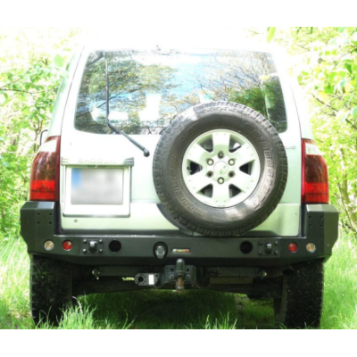 Mitsubishi Pajero III galinis bamperis Mitsubishi Pajero III galinis bamperis