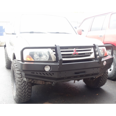 Mitsubishi Pajero III Front Bumper Mitsubishi Pajero III Front Bumper