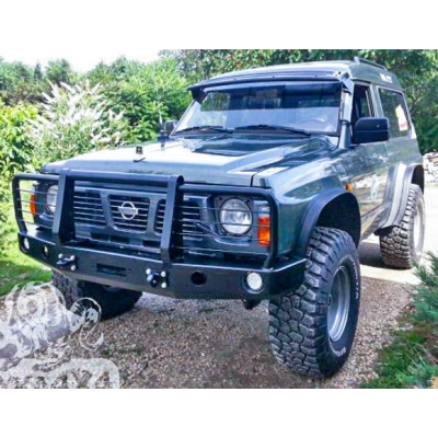 Nissan Patrol Y60 priekinis bamperis Nissan Patrol Y60 priekinis bamperis