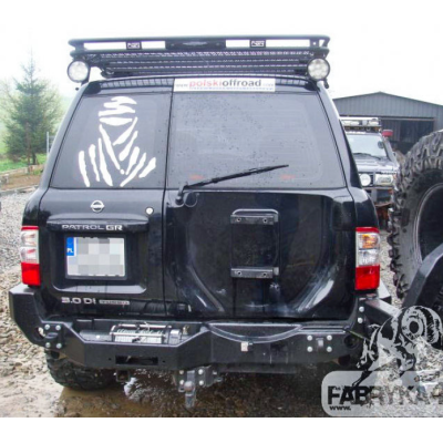 Nissan Patrol Y61 galinis bamperis su vieta gervei