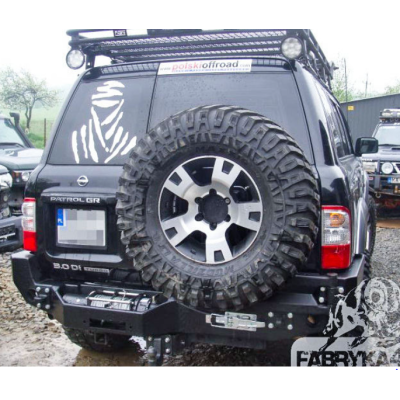 Nissan Patrol Y61 galinis bamperis su vieta gervei