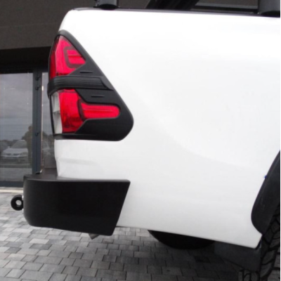 Toyota Hilux Revo (15-20) galinis bamperis (trumpas) Toyota Hilux Revo (15-20) galinis bamperis (trumpas)