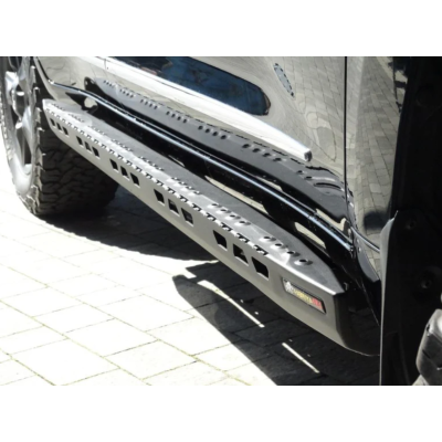 Toyota Land Cruiser 200 (07-15) Step Sliders Toyota Land Cruiser 200 (07-15) Step Sliders