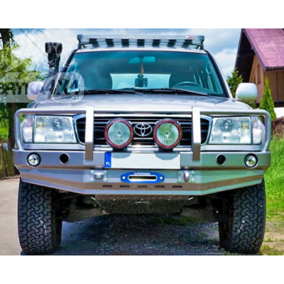 Toyota Land Cruiser 100 priekinis bamperis Toyota Land Cruiser 100 priekinis bamperis