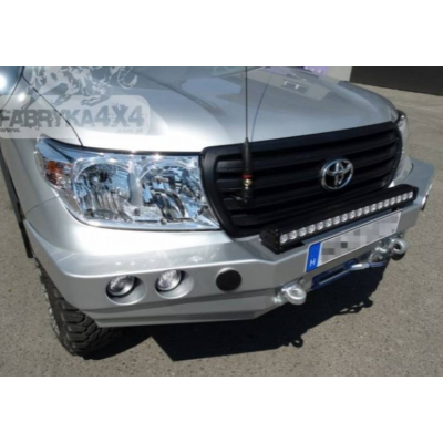 Toyota Land Cruiser 200 (07-15) priekinis bamperis Toyota Land Cruiser 200 (07-15) priekinis bamperis