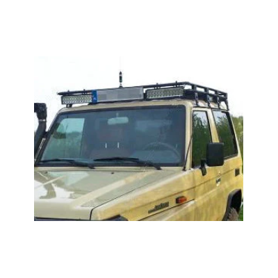 Toyota Land Cruiser 71 stogo bagažinė